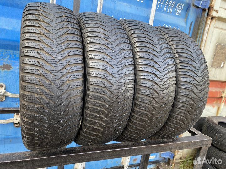 Goodyear UltraGrip 8 205/60 R16