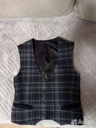 Жилетка для мальчика размер 32 рост 134