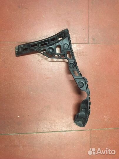 Кронштейн заднего бампера Фольксваген Поло