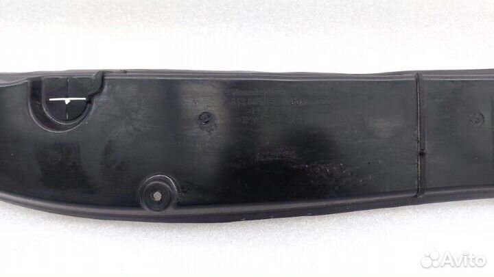 Пыльник крыла передний правый Mercedes-Benz