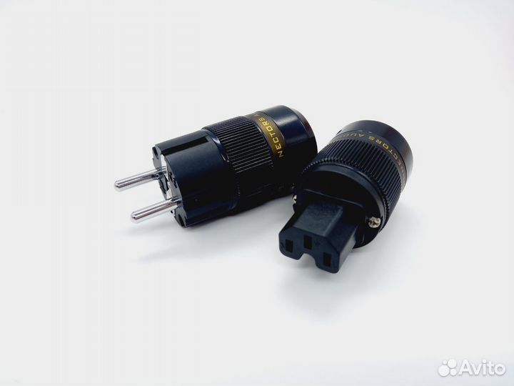 281020 Штепсельная вилка европейского стандарта