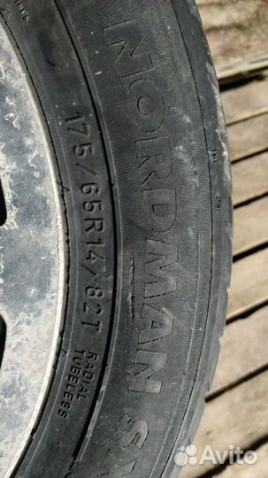 Колесо в сборе (диск с покрышкой) R14