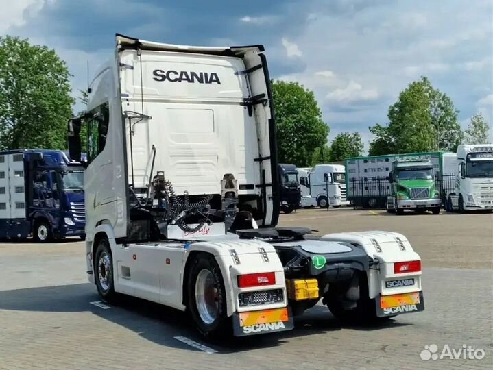 Pазбираем грузовик Scania 6 series с 2016