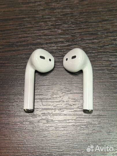 AirPods