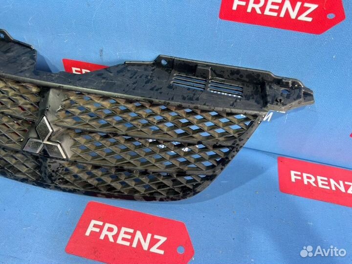 Решетка радиатора Mitsubishi Airtrek CU2W