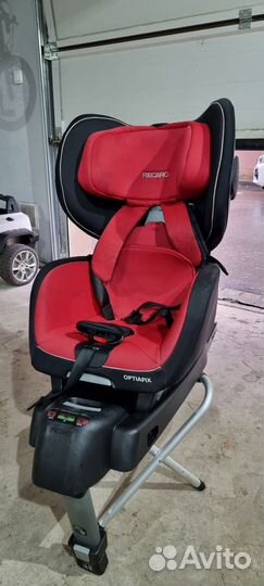 Детское автокресло Recaro Optiafix Racing Red