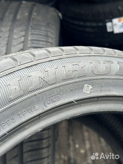 Winrun R330 285/40 R21 109Y