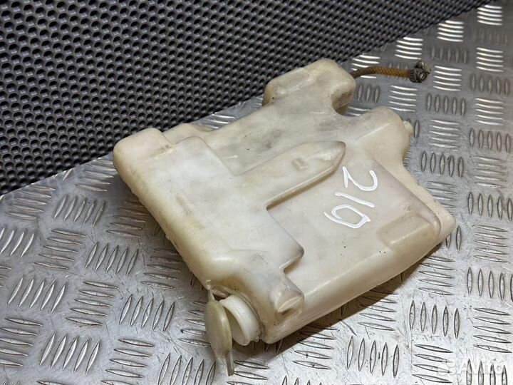 Бачок омывателя лобового стекла Mercedes-Benz W210