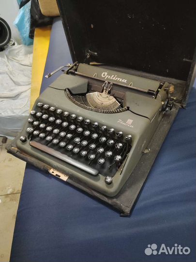 Печатная пишущая машинка Optima Plana 1950х