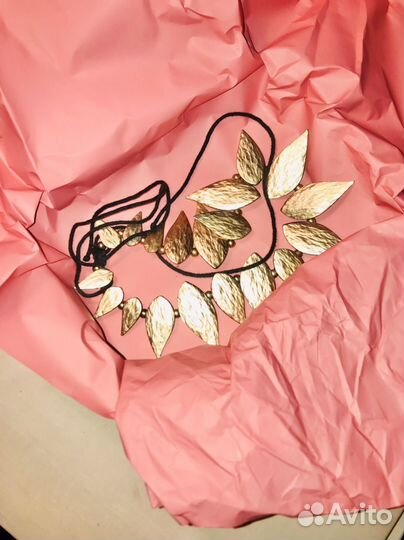 Ожерелья разные