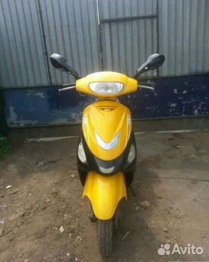 Скутер двухместный,80куб обмен на электровелосипед