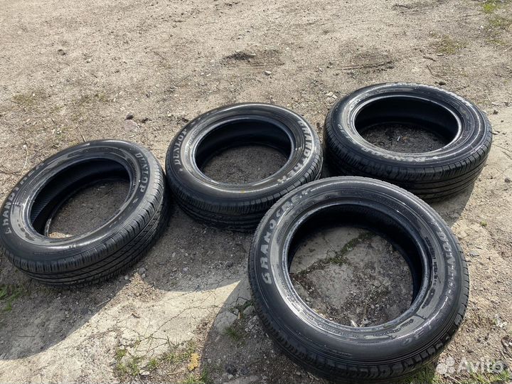 Dunlop Grandtrek ST30 225/65 R17 102H