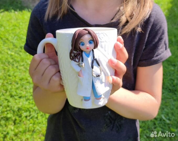 Кружка с декором из полимерной глины