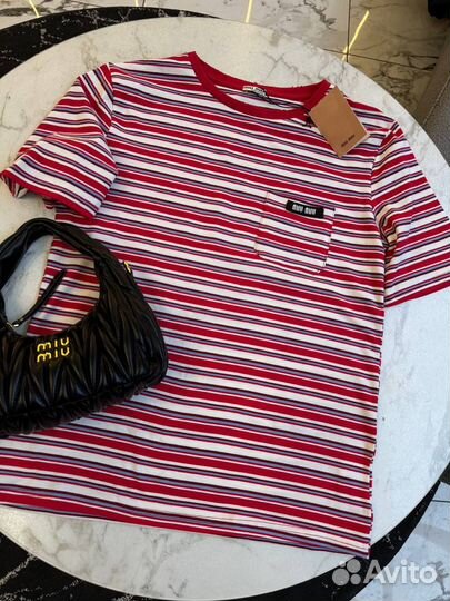 Стильная футболка Miu Miu