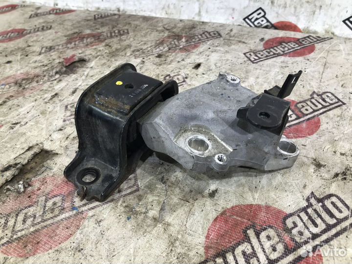 Подушка двигателя honda FIT GP6 LEB L F 2014 Перед