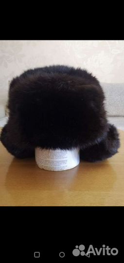 Меховая шапка из кролика и шапки от meucci