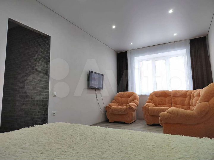 2-к. квартира, 50 м², 2/9 эт.