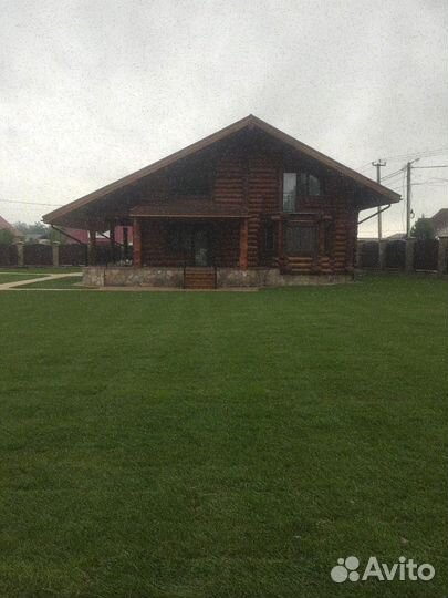 Укладка рулонного газона