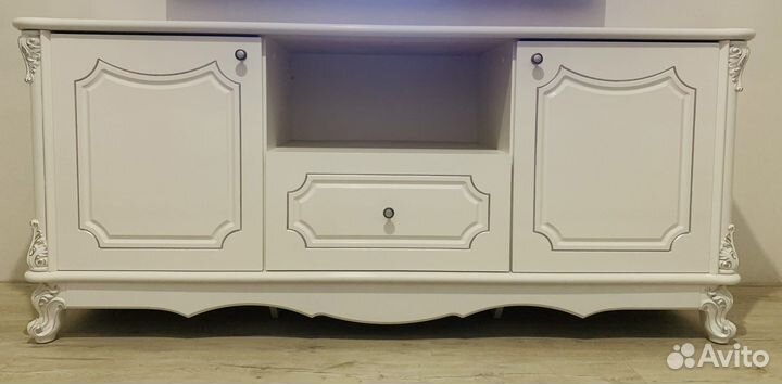 Тумба под телевизор