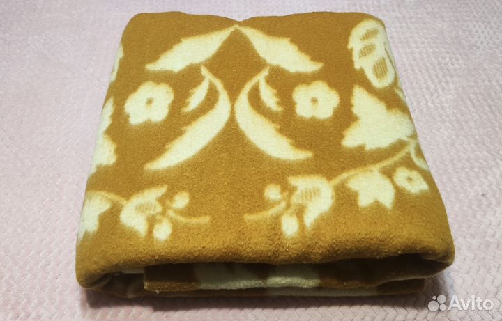 Одеяло из верблюжьей шерсти