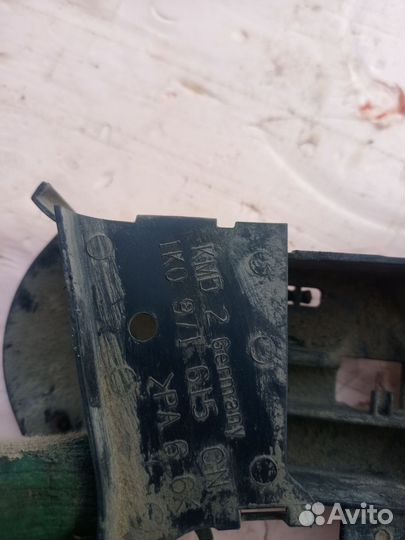 Кабель-канал VAG 1K0971615CN Кронштейн Audi a8