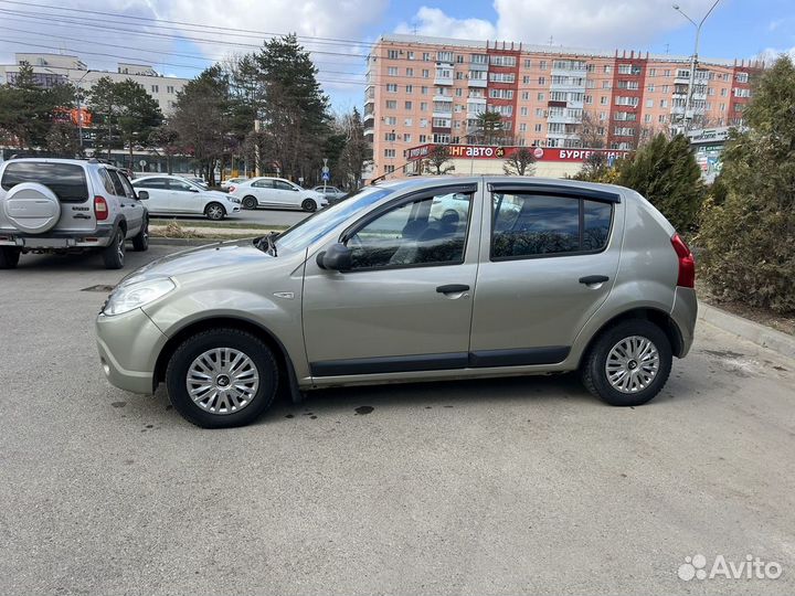 Renault Sandero 1.6 AT, 2011, 96 000 км