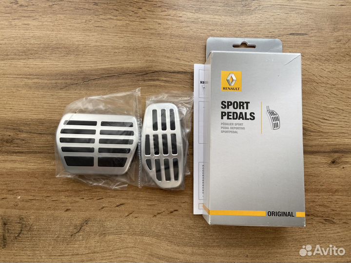 Оригинальные Sport накладки на педали Renault