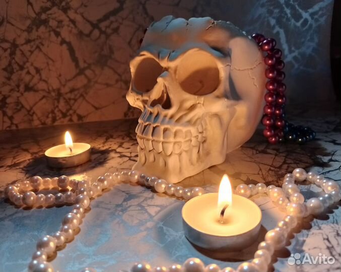 Статуэтка череп