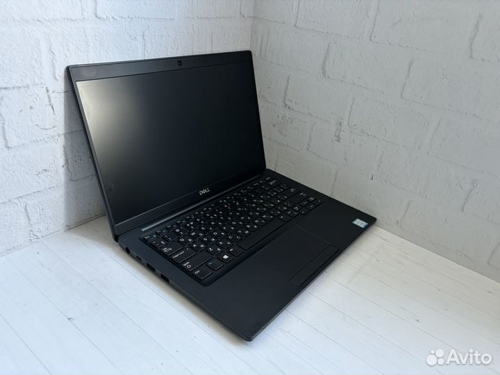 Шустрый ноутбук Dell Latitude 7390
