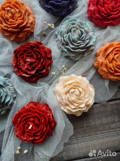 Свеча Пион из пчелиного воска на подарок