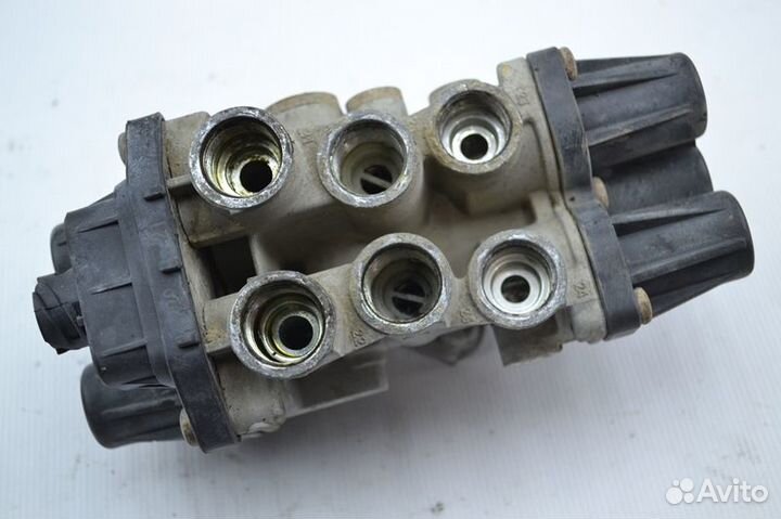 4-х контурный защитный клапан mercedes-benz Actros