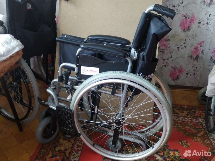 Инвалидная коляска новая