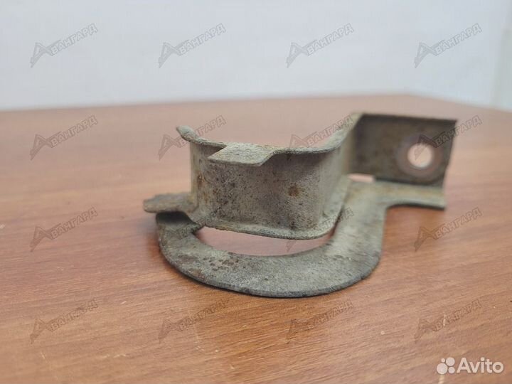 Кронштейн проводки Nissan Tiida С11 2004-2014