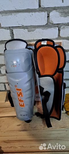 Хоккейные наколенники 14