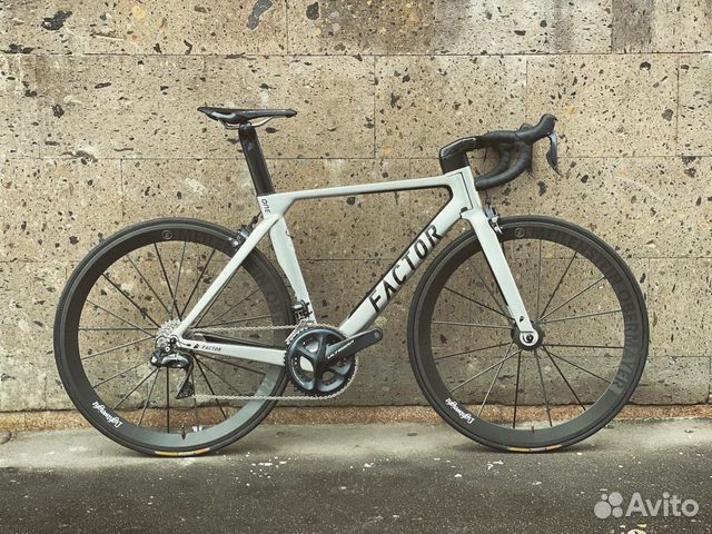 Шоссейный велосипед Factor ONE Rim Ultegra Di2
