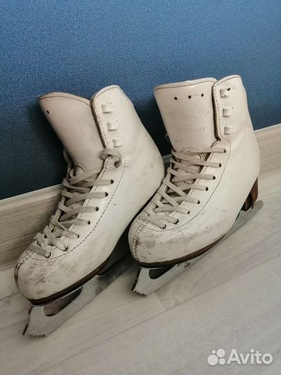 Фигурные коньки risport 210