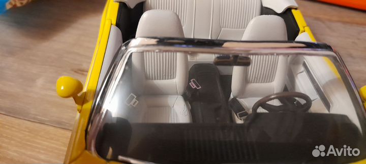 1:18 greenlight dodge challenger