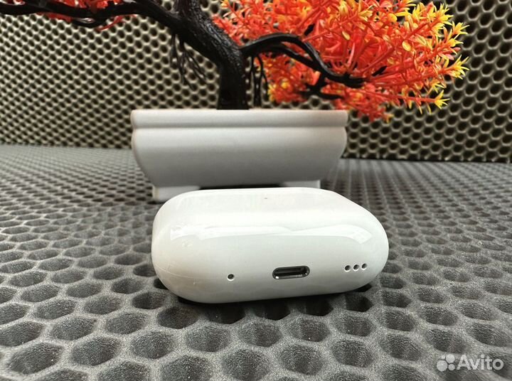 Наушники Apple AirPods Pro 2 MagSafe case Lightnin