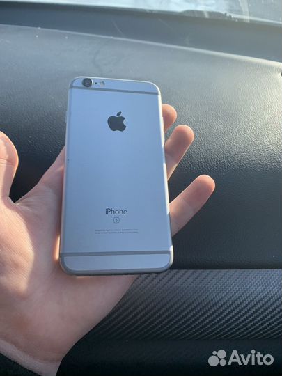 iPhone 6S, 64 ГБ
