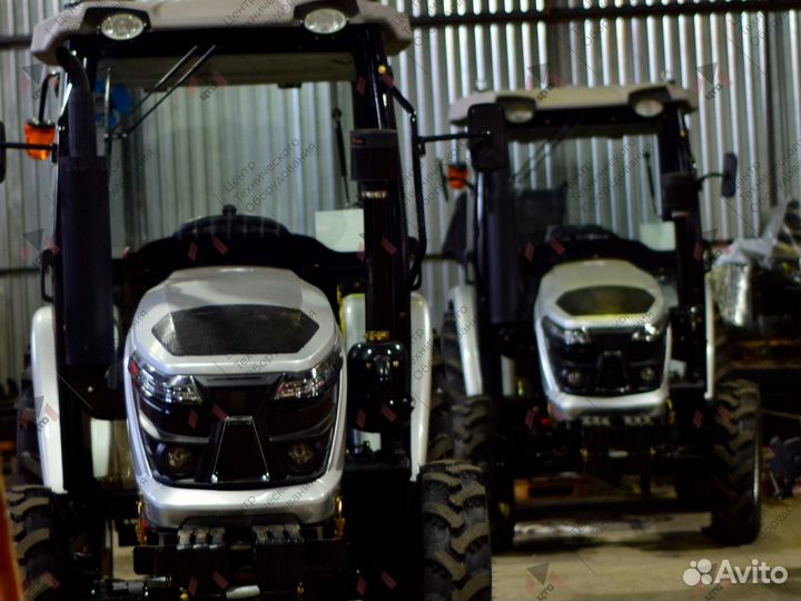 Трактор Скаут T-504C с челюстным погрузчиком