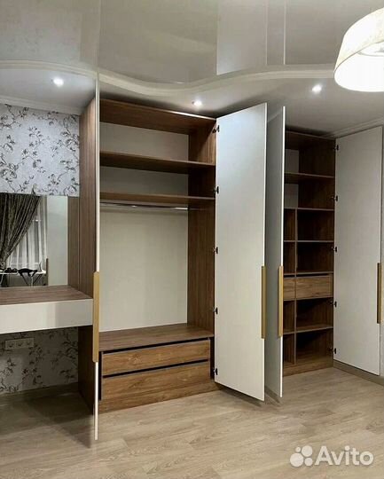 Стильный шкаф