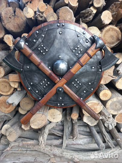 Топоры и щит