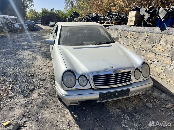 Мерседес 210, разбор, запчасти