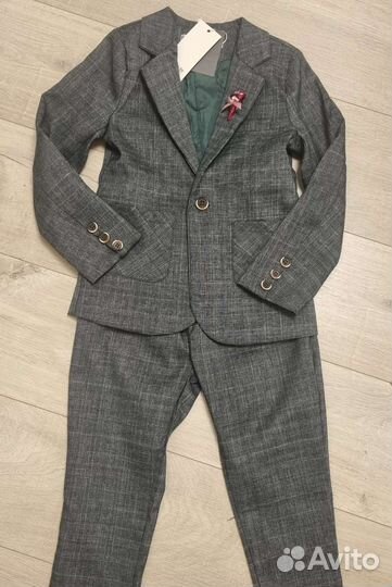 Костюм классический для мальчика 120-130 см