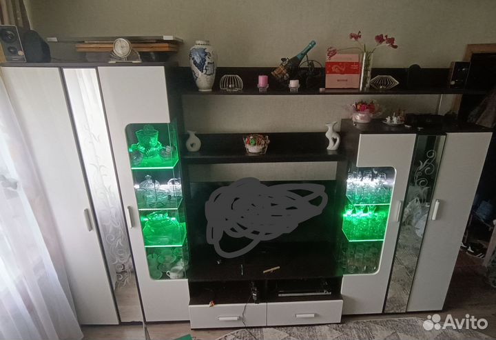 Стенка в гостиную