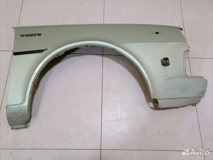 Крыло переднее правое Volvo 340 1984-1991