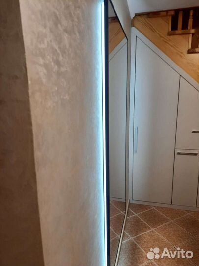 Зеркало с подсветкой в прихожую