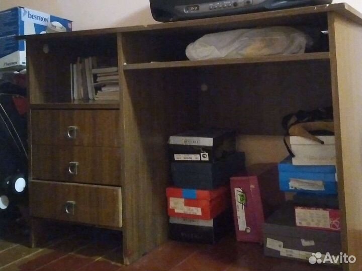 Письменный стол