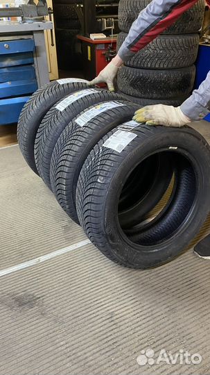 Goodyear Vector 4Seasons Gen-3 215/55 R16 91V