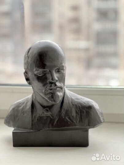Бюст Ленина большой
